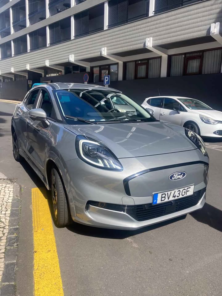 Ford Puma three-quarter view